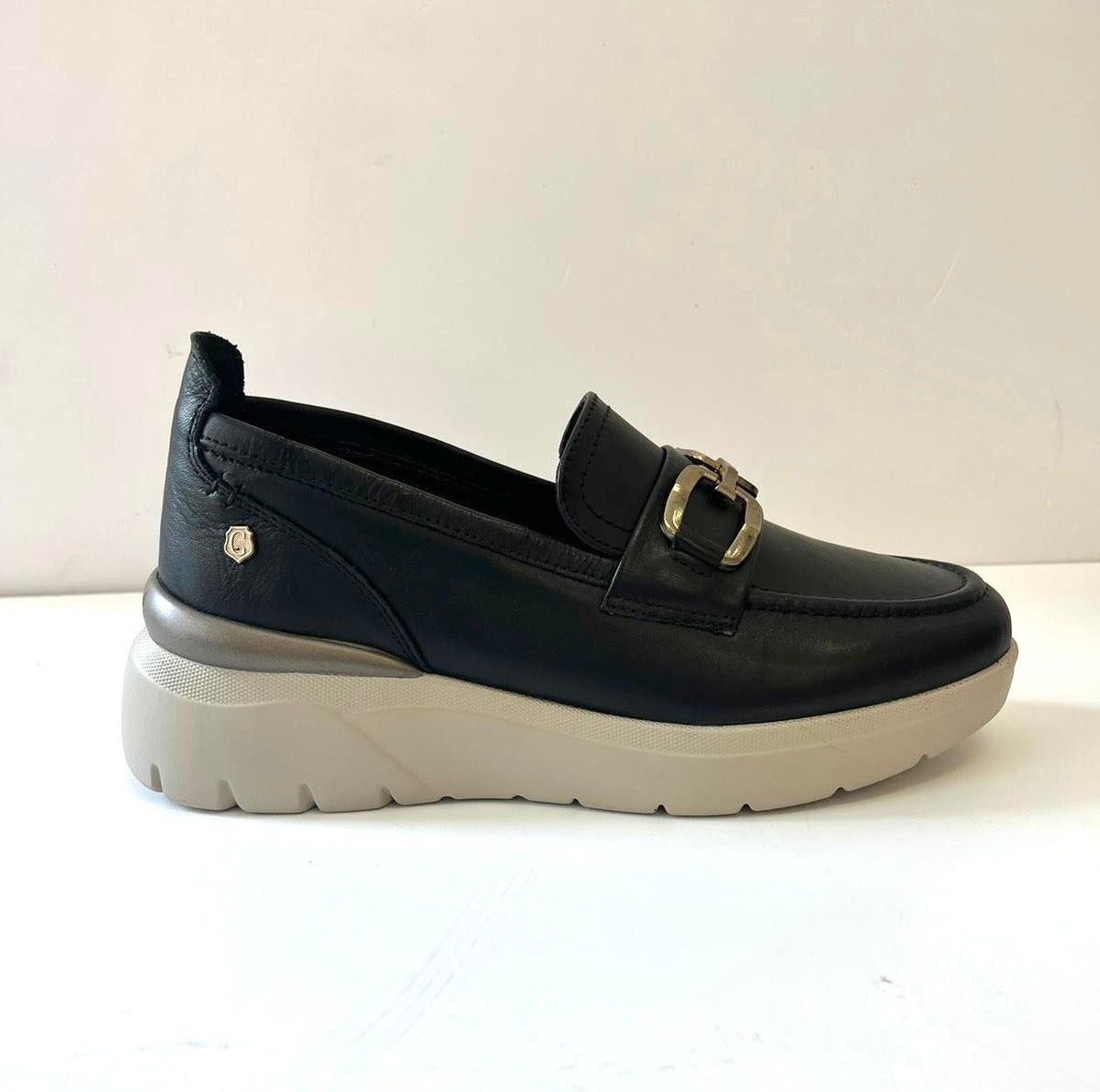 Carmela 161837 Black Ladies Leather Loafers