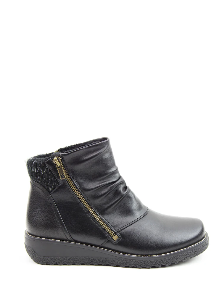 Heavenly Feet Perry Womens Black Slip On Ankle Boot